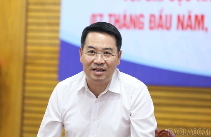 Chủ tịch UBND tỉnh Nguyễn Tuấn Anh đánh giá cao những kết quả Chi cục Hải quan Khu vực VII đạt được thời gian qua.