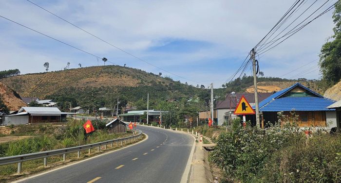 Một góc làng Mông ở thôn Bắc Nguyên, xã Đam Rông 2 (Ảnh tư liệu)