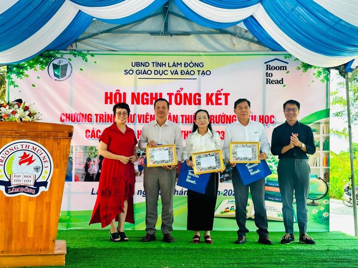 Tổ chức Room to Read đã ghi nhận, biểu dương các cá nhân