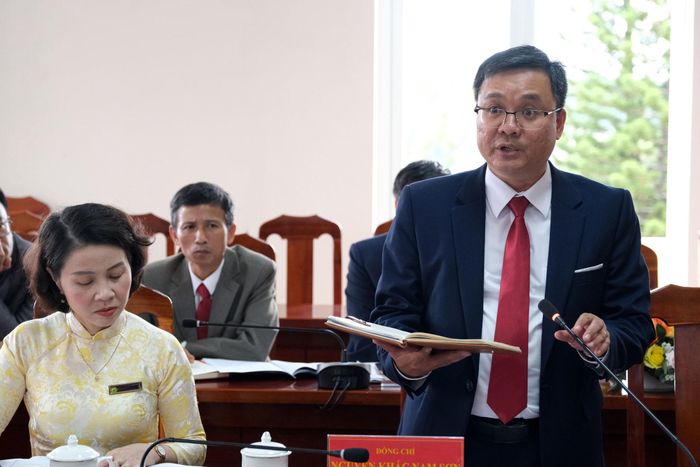 Phó Hiệu trưởng Trường Chính trị Lâm Đồng Nguyễn Khắc Nam Sơn phát biểu