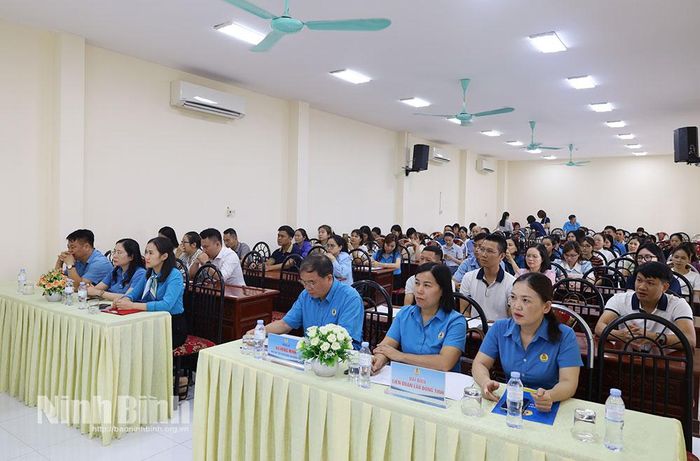 Các đại biểu dự hội nghị. Ảnh: Phạm Hiền