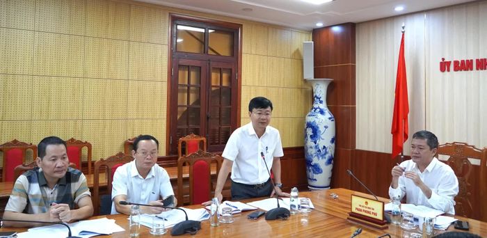 Đại diện lãnh đạo Văn phòng UBND tỉnh phát biểu, trao đổi ý kiến - Ảnh: H.Tr
