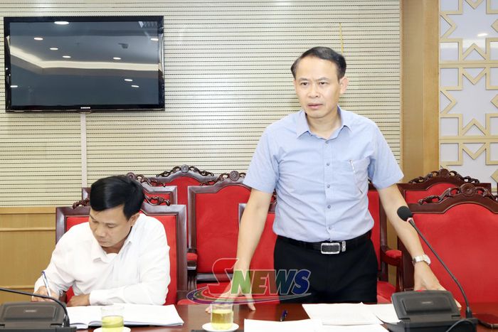 Thành viên Hội đồng Quản lý Quỹ phát biểu tại cuộc họp.