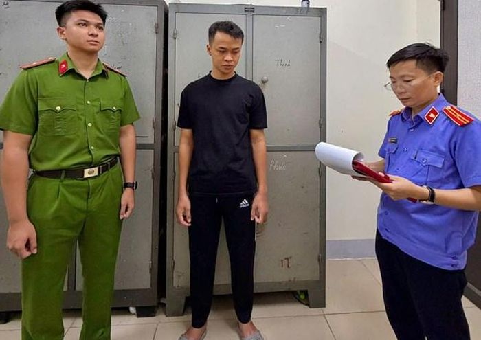 Khởi tố bị can và lệnh bắt tạm giam đối tượng Nguyễn Minh Hoàng về tội cưỡng đoạt tài sản. Ảnh: Viện KSND Hà Tĩnh