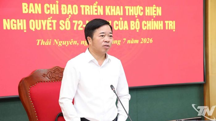 Đồng chí Bùi Văn Lương phát biểu kết luận Hội nghị.