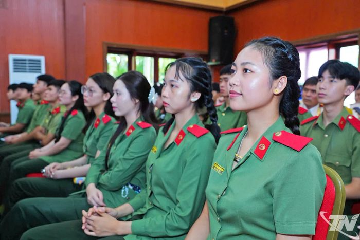 Các đại biểu dự buổi Lễ.