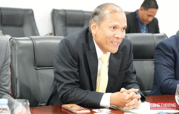 Ông Dato’ Sri Haji Mad Zaidi bin Mohd Karli, Tổng Thư ký, Bộ Chuyển dịch Năng lượng và Chuyển đổi Nước Malaysia (PETRA).