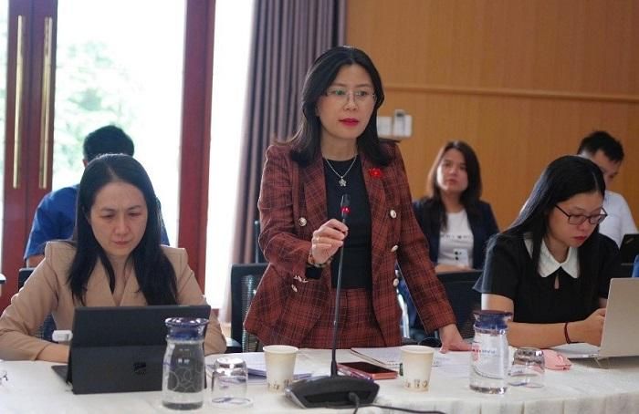 Các đại biểu tham gia Đoàn công tác phát biểu tại buổi làm việc.