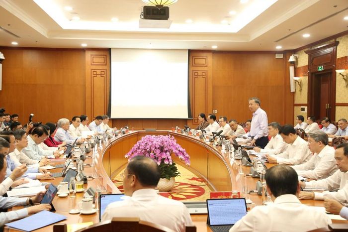 Hình ảnh tại Phiên họp. (Ảnh: Cổng TTĐT Đảng Cộng sản Việt Nam)