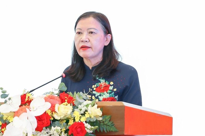 Chủ nhiệm Ủy ban Dân nguyện và Giám sát Lê Thị Nga phát biểu đề dẫn Diễn đàn.