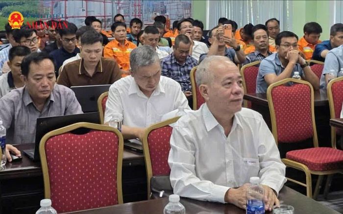 Gần 300 cán bộ truyền tải điện Quảng Trị được trang bị kỹ năng lái xe an toàn