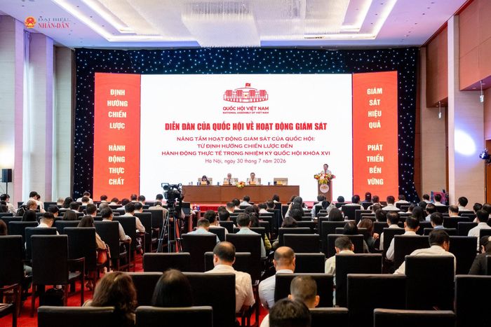 Phó Chủ tịch Quốc hội, Thượng tướng Nguyễn Doãn Anh phát biểu bế mạc Diễn đàn. Ảnh: Phạm Thắng