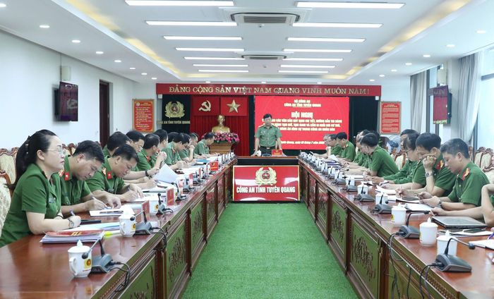 Quang cảnh hội nghị.