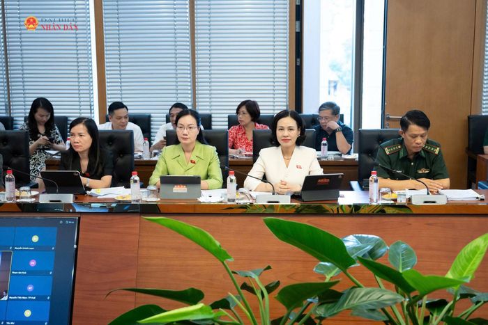 Các đại biểu dự phiên họp