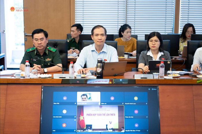 Các đại biểu dự phiên họp