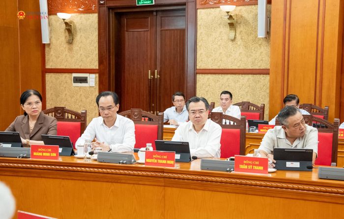 Các đại biểu dự Phiên họp