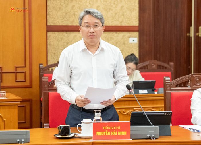 Ủy viên Trung ương Đảng, Chánh Văn phòng Trung ương Đảng Nguyễn Hải Ninh công bố Quyết định của Bộ Chính trị về phân công, kiện toàn nhân sự Ban Chỉ đạo Trung ương về phát triển khoa học, công nghệ, đổi mới sáng tạo và chuyển đổi số