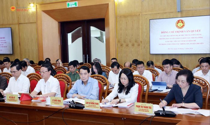 Bí thư Trung ương Đảng, Phó Thủ tướng Chính phủ Phạm Thị Thanh Trà và các đại biểu tham dự cuộc làm việc