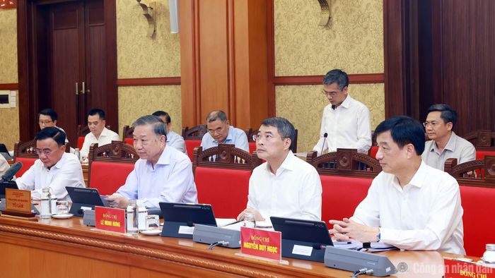 Tổng Bí thư, Chủ tịch nước Tô Lâm và các đại biểu dự phiên họp.