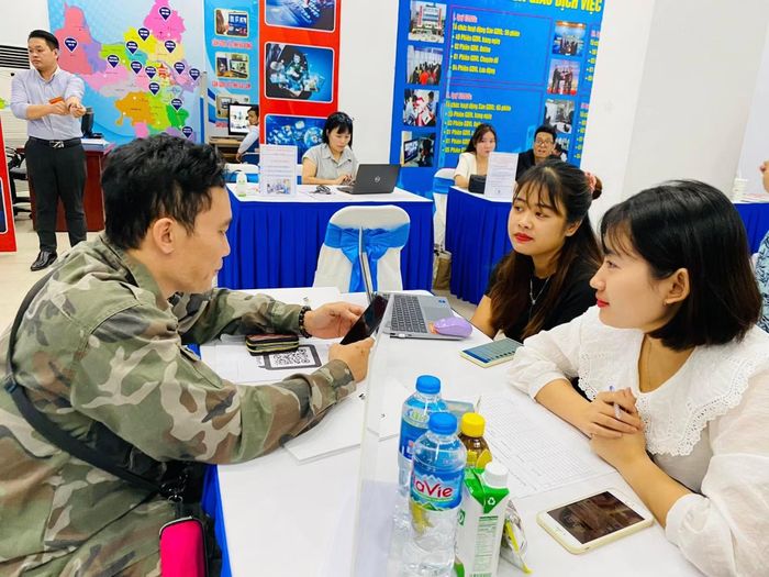 Trung tâm Dịch vụ việc làm các địa phương đang phát huy vai trò trong kết nối cung-cầu cho người lao động.