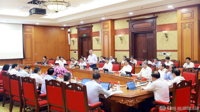 Tổng Bí thư, Chủ tịch nước Tô Lâm phát biểu chỉ đạo tại phiên họp.