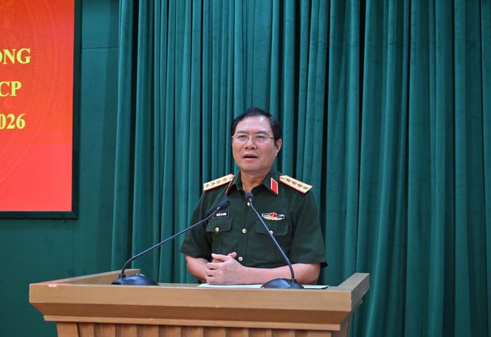 Thứ trưởng Nguyễn Tân Cương phát biểu tại hội nghị.
