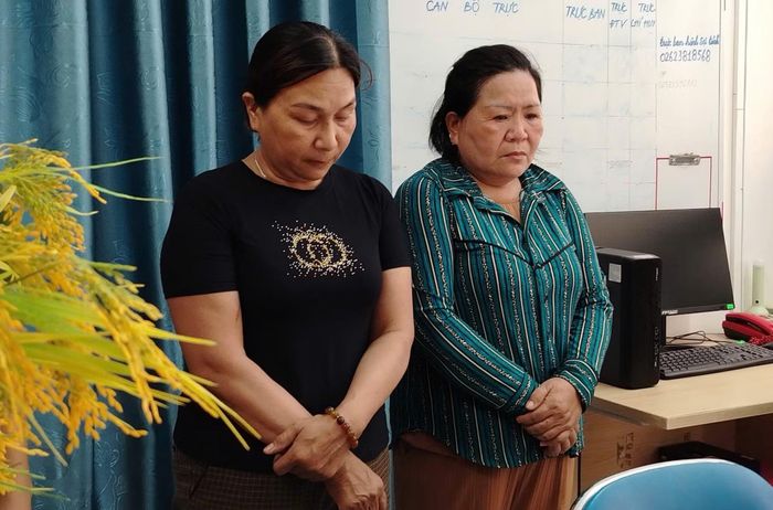 Hai tình nguyện viên Thái Thị Hồng Thắm và Hồ Thị Tưởng tại thời điểm khởi tố, bắt tạm giam.