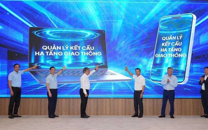 Hà Nội triển khai Hệ thống quản lý kết cấu hạ tầng giao thông trên nền bản đồ số. Ảnh: Sở Xây dựng. Nguồn: https://thanglong.chinhphu.vn/