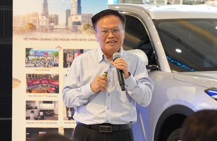 TS. Nguyễn Đình Cung chia sẻ góc nhìn về cơ hội và thách thức của doanh nghiệp Việt trong bối cảnh kinh tế chuyển đổi.