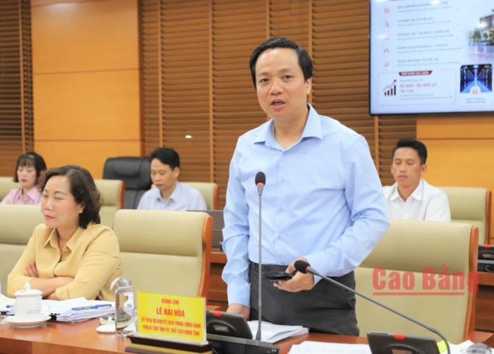 Chủ tịch UBND tỉnh Lê Hải Hòa phát biểu kết luận cuộc họp.
