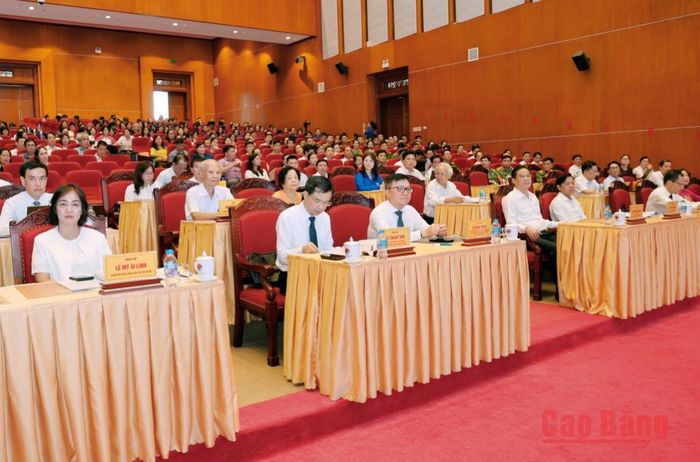 Các đại biểu tham dự Hội thảo.
