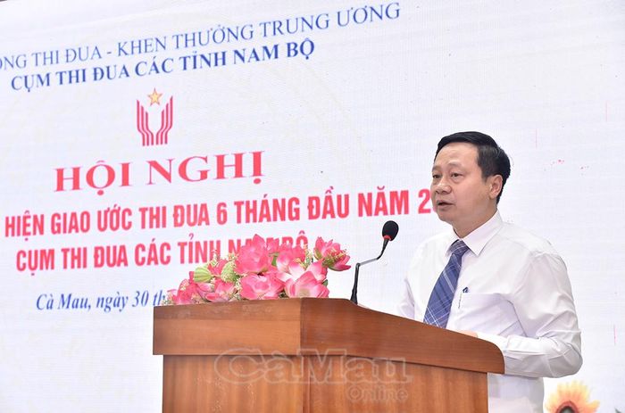 Phó Trưởng ban Thi đua - Khen thưởng Trung ương Phạm Đức Toàn kỳ vọng Cụm thi đua các tỉnh Nam Bộ tiếp tục đổi mới, tạo chuyển biến mạnh mẽ, góp phần thực hiện thắng lợi nhiệm vụ phát triển kinh tế - xã hội. 