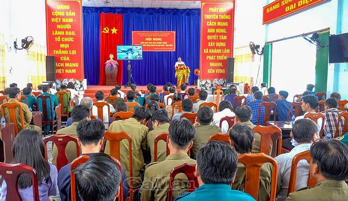 Ngư dân xã Khánh Lâm được phổ biến các quy định về khai thác thủy sản hợp pháp, góp phần cùng cả nước chống khai thác IUU.