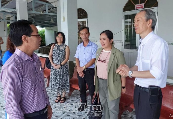  Ngài Ono Masuo trao đổi với đoàn công tác của Sở Giáo dục và Đào tạo tỉnh Cà Mau về việc triển khai Dự án xây dựng hệ thống giáo dục hòa nhập.