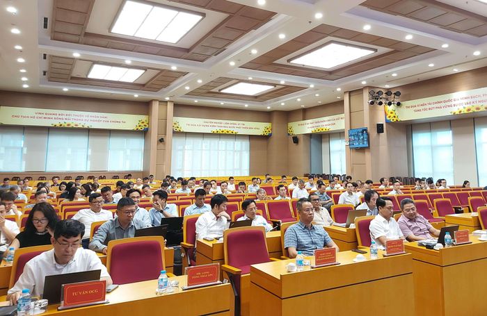 Đông đảo công chức, kiểm toán viên tham dự buổi tập huấn tại điểm cầu trụ sở KTNN. Ảnh: T.THIỆN