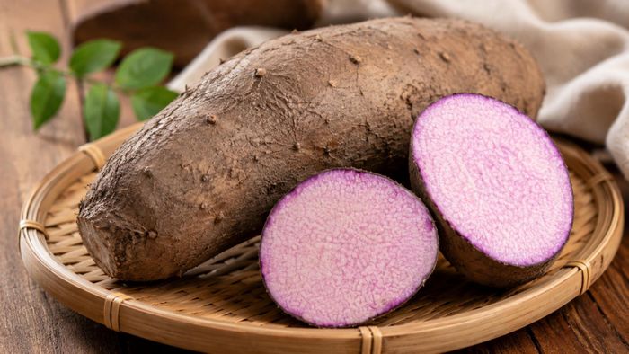 Khoai mỡ giàu tinh bột kháng và chất xơ, hỗ trợ hệ tiêu hóa khỏe mạnh. Ảnh minh họa