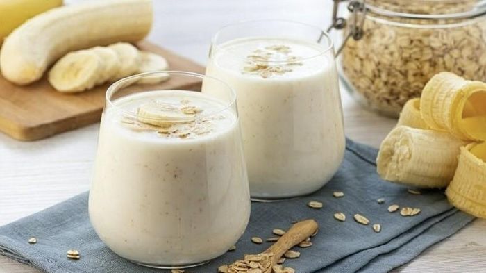 Ngoài ra bạn cũng có thể làm sinh tố chuối yến mạch để thưởng thức. Ảnh minh họa