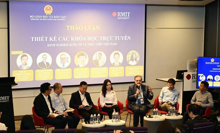 Lãnh đạo các trường đại học tham gia phiên thảo luận nhằm thắt chặt hơn quan hệ hợp tác và cùng nhau định hình tương lai học tập trực tuyến tại Việt Nam.