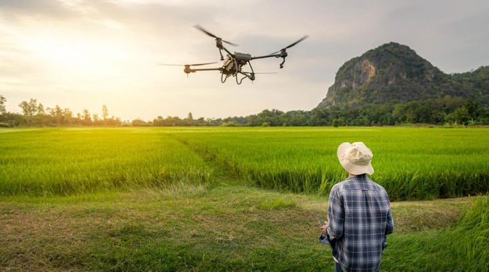 Trung Quốc đang đẩy mạnh chiến lược đưa máy bay không người lái phục vụ nông nghiệp (drone) ra thị trường quốc tế