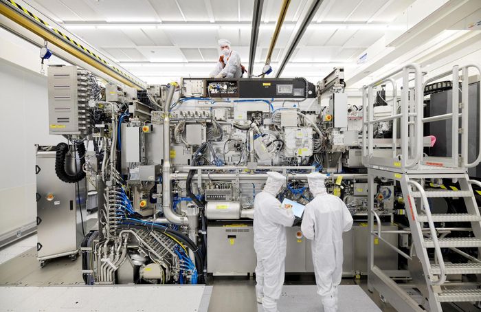 Vị thế thống trị trong thị trường sản xuất thiết bị bán dẫn của ASML (Hà Lan) có thể bị thu hẹp trong thập niên tới. Ảnh: ASML