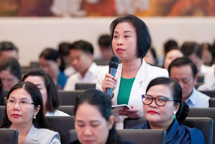 Phó Chủ tịch HĐND thành phố Phạm Thị Thanh Mai phát biểu tại diễn đàn. Ảnh: media.quochoi.vn