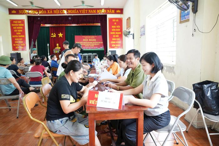 Việc chi trả kinh phí bồi thường, hỗ trợ GPMB được tiến hành công khai, minh bạch. Ảnh: Vũ Hậu.