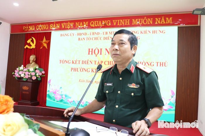 Thiếu tướng Nguyễn Khắc Nhân, Phó Chính ủy Bộ Tư lệnh Thủ đô Hà Nội phát biểu chỉ đạo hội nghị. Ảnh: Tuấn Điệp