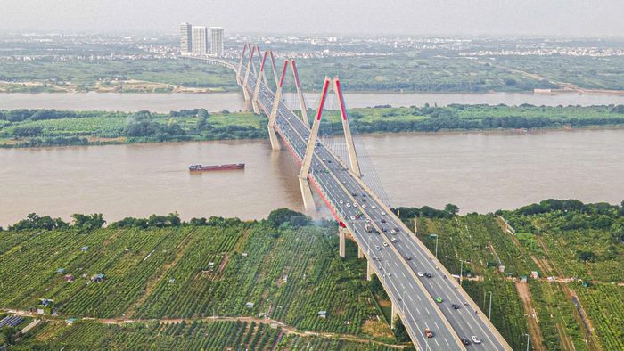 Những kết quả đầu tư hạ tầng trong nhiều năm qua đã tạo nền tảng quan trọng cho sự phát triển của Thủ đô. Ảnh: Tạ Hải