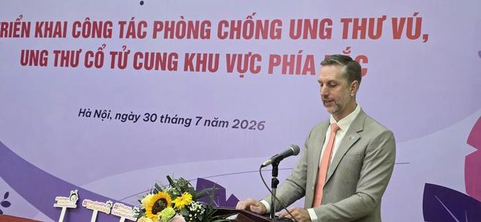 Ông Matt Jackson, Trưởng đại diện tổ chức UNFPA tại Việt Nam phát biểu tại hội thảo.