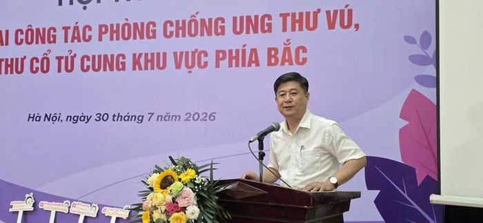 Ông Đinh Anh Tuấn, Cục trưởng Cục Bà mẹ và Trẻ em, Bộ Y tế phát biểu tại hội thảo sáng 30/7.