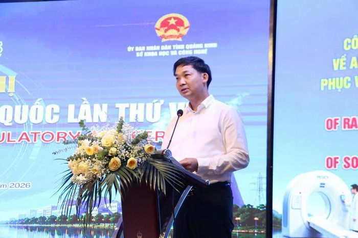 Phó Chủ tịch UBND tỉnh Quảng Ninh Nguyễn Văn Công phát biểu chào mừng. Ảnh: Tiến Sinh