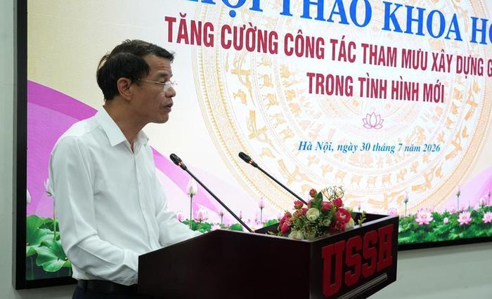 Đồng chí Vũ Thanh Mai, Phó Trưởng Ban Tuyên giáo và Dân vận Trung ương phát biểu bế mạc và kết luận Hội thảo.