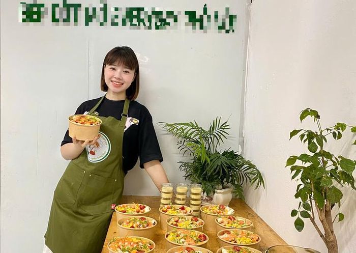 Chị Nguyễn Thị Thu Trang, bếp trưởng tại bếp ăn healthy ở Phố Nối (Hưng Yên). Ảnh: NVCC.