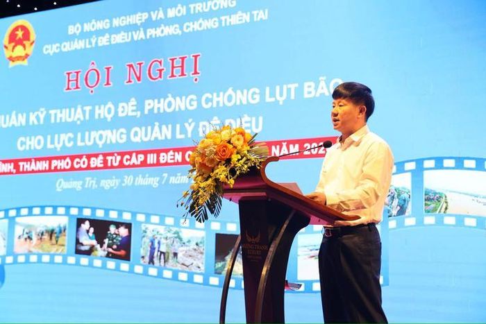 Ông Phạm Đức Luận, Cục trưởng Cục Quản lý đê điều và Phòng, chống thiên tai phát biểu tại sự kiện. Ảnh: Ngọc Hà